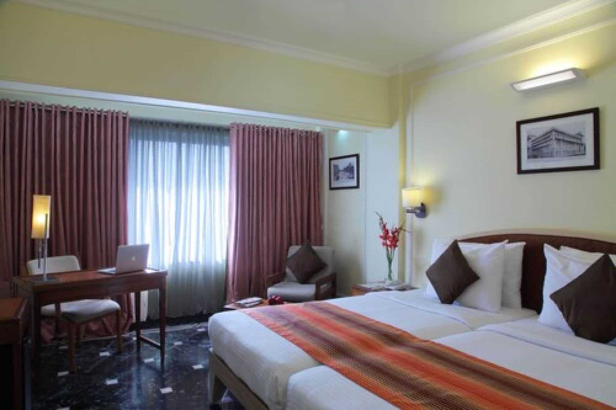 Hiltop Hotel Mumbai Ngoại thất bức ảnh