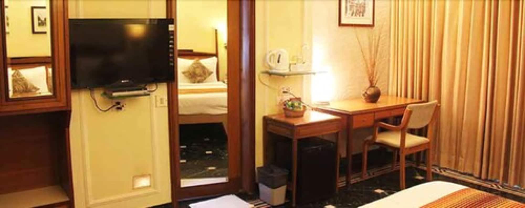 Hiltop Hotel Mumbai Ngoại thất bức ảnh