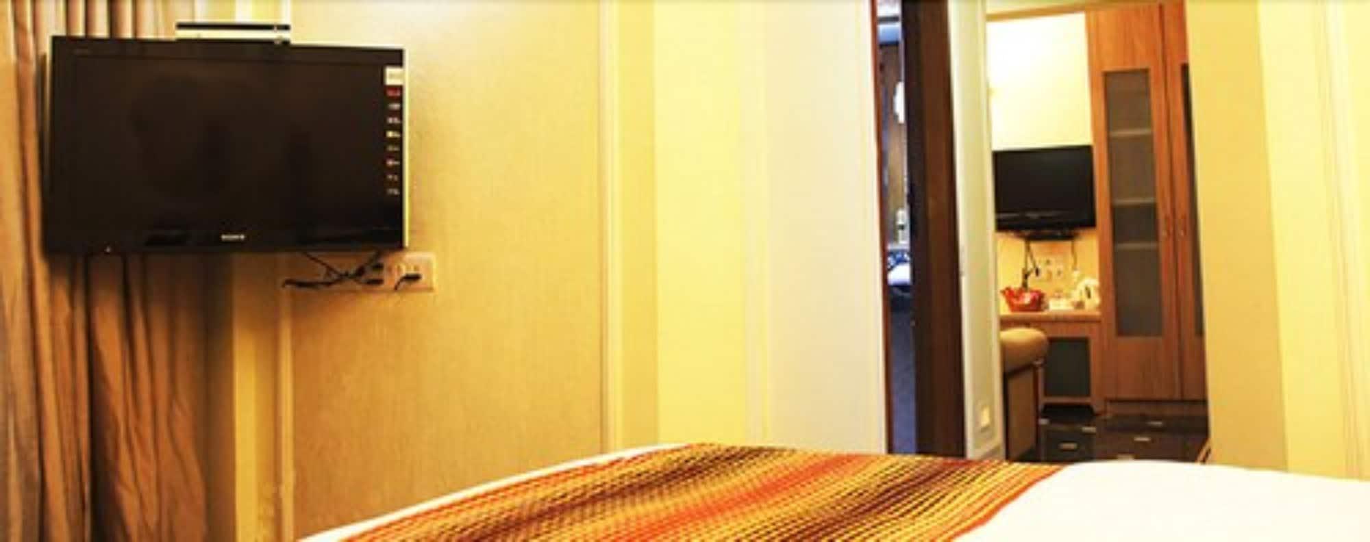 Hiltop Hotel Mumbai Ngoại thất bức ảnh