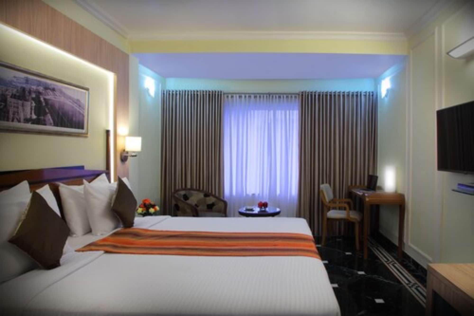 Hiltop Hotel Mumbai Ngoại thất bức ảnh