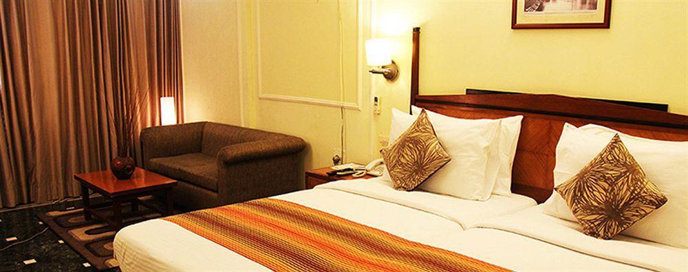 Hiltop Hotel Mumbai Ngoại thất bức ảnh
