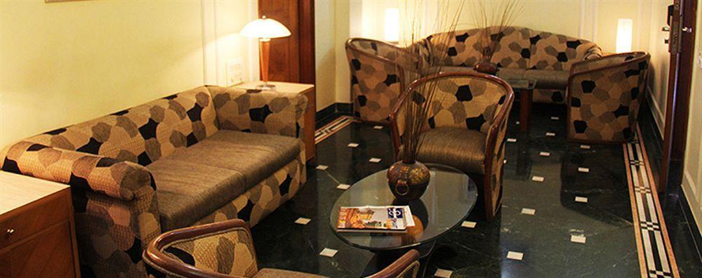 Hiltop Hotel Mumbai Ngoại thất bức ảnh