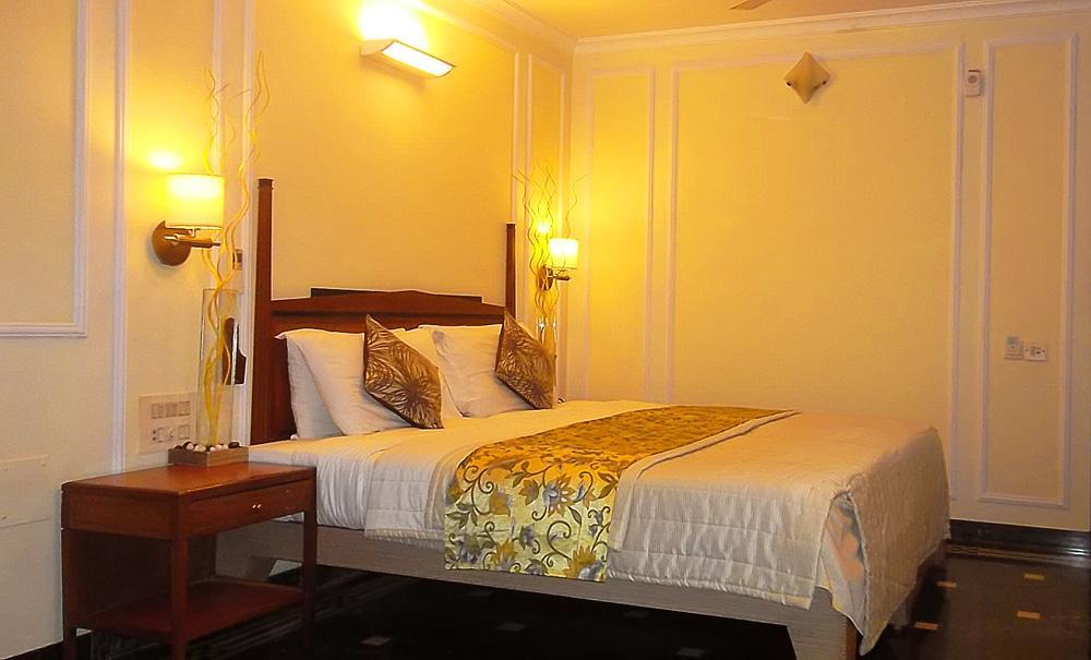 Hiltop Hotel Mumbai Ngoại thất bức ảnh