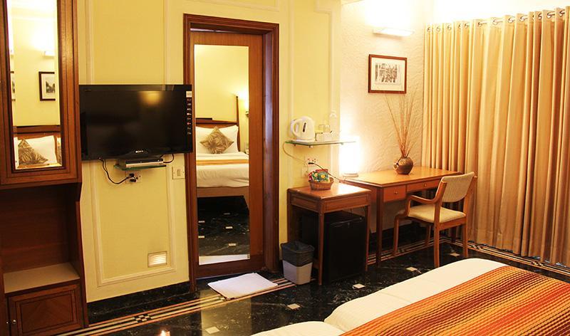 Hiltop Hotel Mumbai Ngoại thất bức ảnh